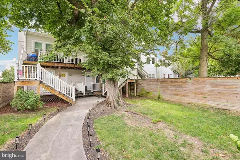 Exterior - 426 18th NE #3, Washington, DC 20002 photo 8 of 10