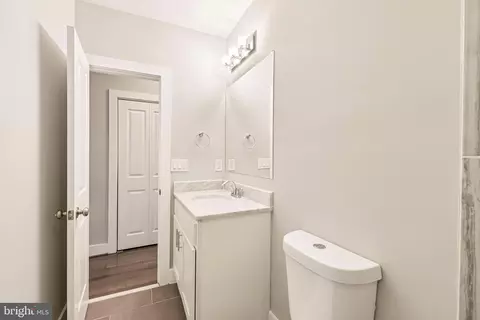 Bath - 426 18th NE #3, Washington, DC 20002 photo 6 of 6