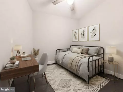 Bedroom - 426 18th NE #3, Washington, DC 20002 photo 1 of 3