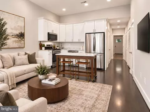 Entry Way - 426 18th NE #3, Washington, DC 20002 photo 1 of 6