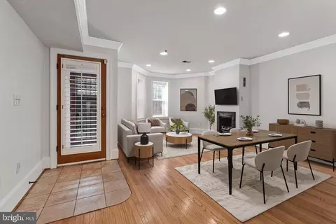 Living - 629 4th St NE #1, Washington, DC 20002 photo 3 of 5