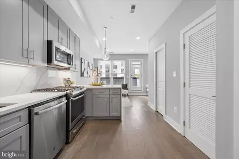 Entry Way - 1632 K St NE #3, Washington, DC 20002 photo 2 of 3