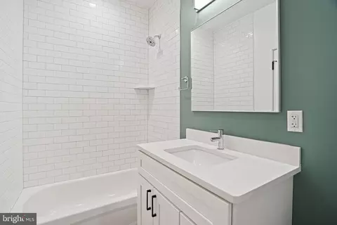 Bath - 1016 17th Pl NE #305, Washington, DC 20002 photo 1 of 1