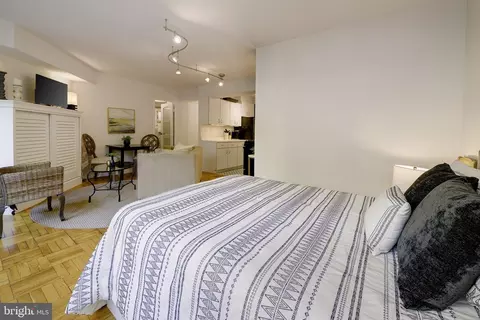 Bedroom - 1801 Clydesdale Pl NW #417, Washington, DC 20009 photo 3 of 3