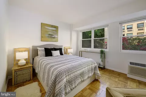 Bedroom - 1801 Clydesdale Pl NW #417, Washington, DC 20009 photo 1 of 3