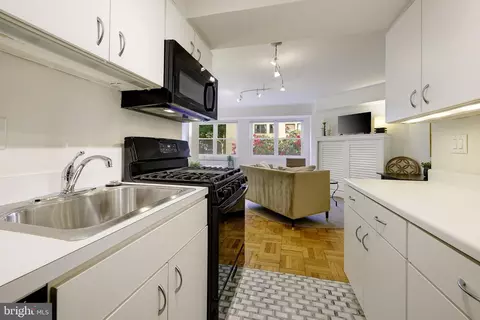 Kitchen - 1801 Clydesdale Pl NW #417, Washington, DC 20009 photo 3 of 3