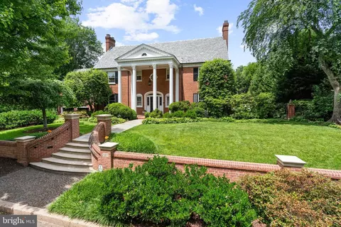 5211 Partridge Ln NW, Washington, DC 20016