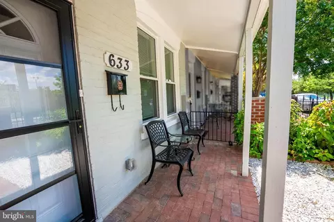 Exterior - 633 18th St NE, Washington, DC 20002 photo 2 of 5