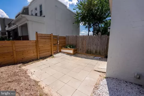 Exterior - 633 18th St NE, Washington, DC 20002 photo 5 of 5