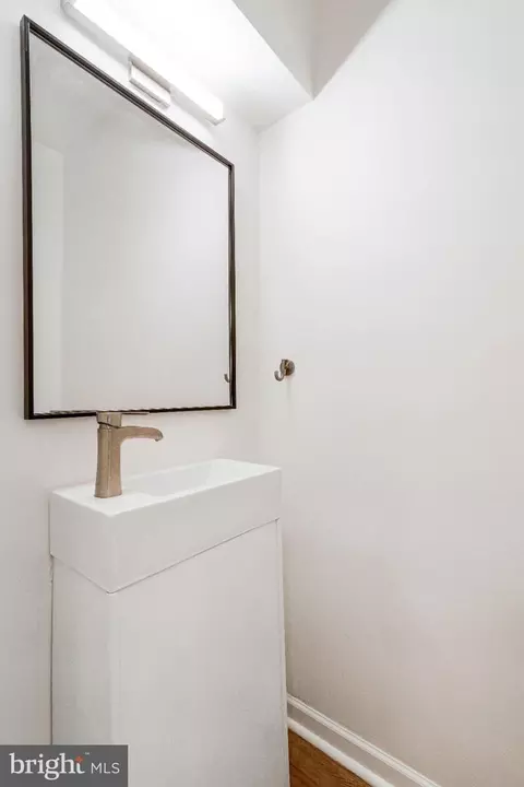 Bath - 1222 Owen Pl NE, Washington, DC 20002 photo 1 of 3