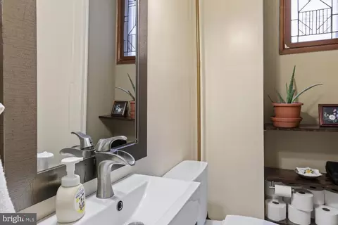 Bath - 104 13th St NE, Washington, DC 20002 photo 1 of 3