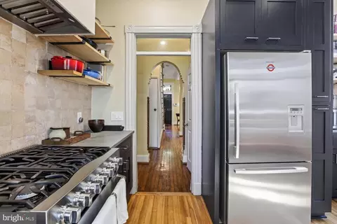Entry Way - 104 13th St NE, Washington, DC 20002 photo 4 of 9