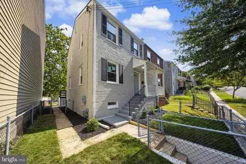 404 Burbank St SE, Washington, DC 20019