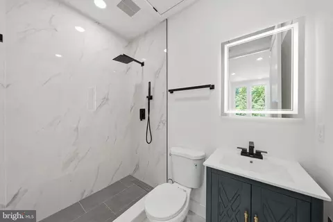 Bath - 2105 M St NE #1, Washington, DC 20002 photo 1 of 1