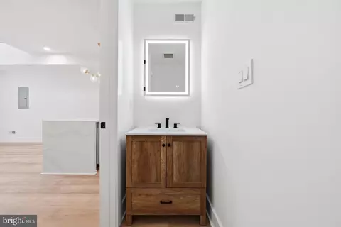 Entry Way - 2105 M St NE #1, Washington, DC 20002 photo 5 of 8