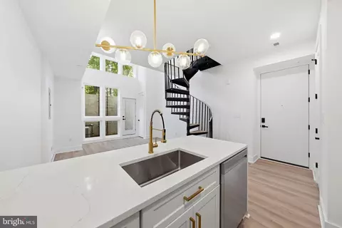 Entry Way - 2105 M St NE #2, Washington, DC 20002 photo 1 of 6