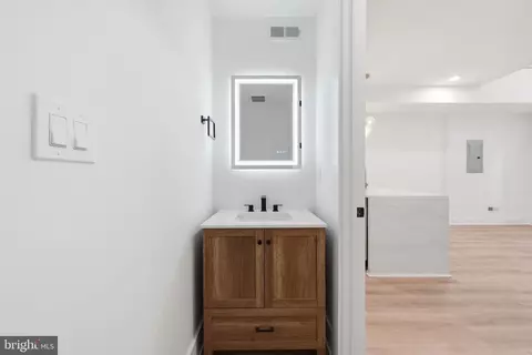 Entry Way - 2105 M St NE #2, Washington, DC 20002 photo 2 of 6