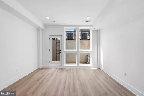 Living - 2105 M St NE #3, Washington, DC 20002 photo 1 of 1