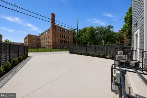 Exterior - 2105 M St NE #3, Washington, DC 20002 photo 2 of 4