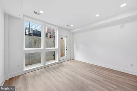 Living - 2105 M St NE #4, Washington, DC 20002 photo 2 of 2