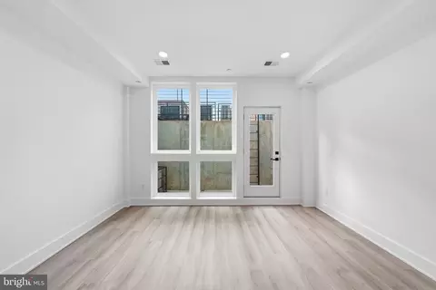 Living - 2105 M St NE #4, Washington, DC 20002 photo 1 of 2