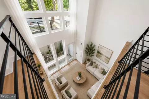 Entry Way - 2105 M St NE #7, Washington, DC 20002 photo 3 of 15