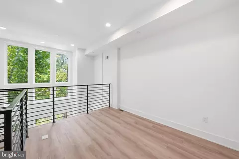 Entry Way - 2105 M St NE #7, Washington, DC 20002 photo 9 of 15