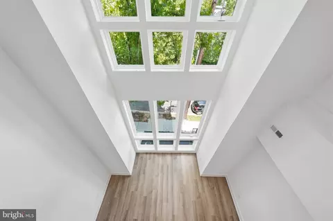 Entry Way - 2105 M St NE #7, Washington, DC 20002 photo 12 of 15