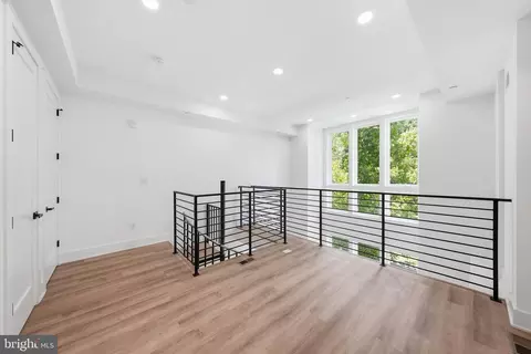 Entry Way - 2105 M St NE #7, Washington, DC 20002 photo 10 of 15