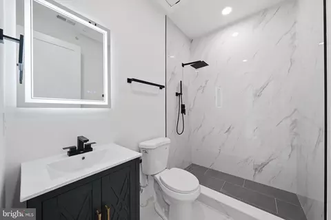 Bath - 2105 M St NE #8, Washington, DC 20002 photo 2 of 3