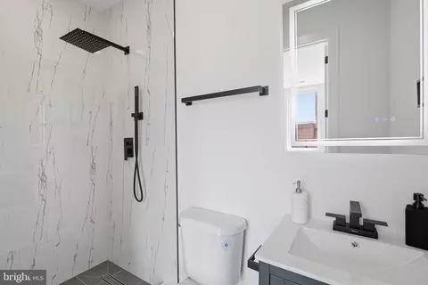 Bath - 2105 M St NE #10, Washington, DC 20002 photo 3 of 3