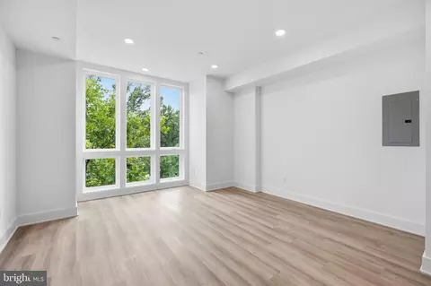 Living - 2105 M St NE #PH1, Washington, DC 20002 photo 2 of 6