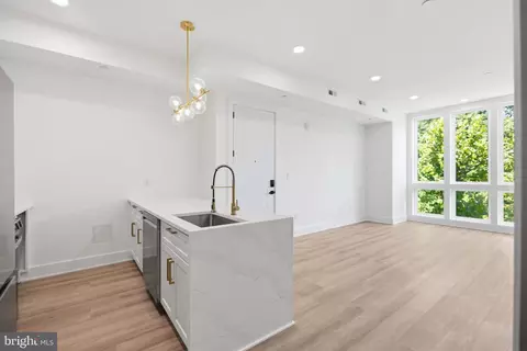 Living - 2105 M St NE #PH1, Washington, DC 20002 photo 5 of 6