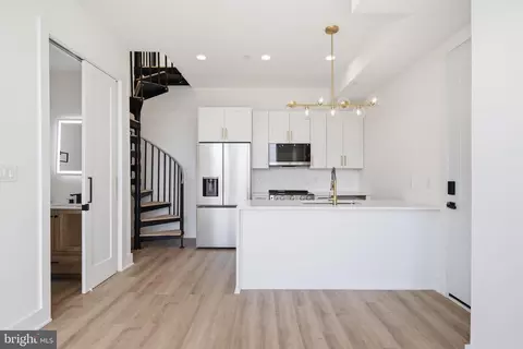 Entry Way - 2105 M St NE #PH3, Washington, DC 20002 photo 1 of 2