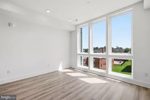 Living - 2105 M St NE #PH3, Washington, DC 20002 photo 3 of 6