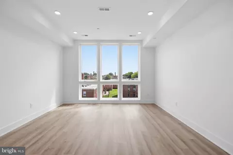 Living - 2105 M St NE #PH4, Washington, DC 20002 photo 1 of 4
