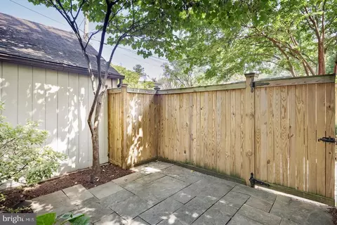 Exterior - 4205 38th St NW, Washington, DC 20016 photo 18 of 24