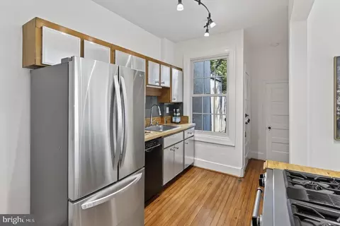 Kitchen - 4205 38th St NW, Washington, DC 20016 photo 5 of 6