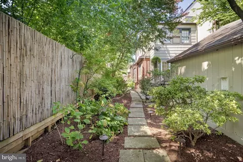 Exterior - 4205 38th St NW, Washington, DC 20016 photo 16 of 24