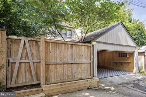 Exterior - 4205 38th St NW, Washington, DC 20016 photo 24 of 24
