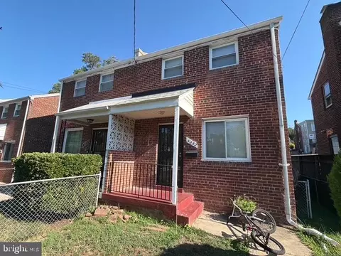 4332 D St SE, Washington, DC 20019
