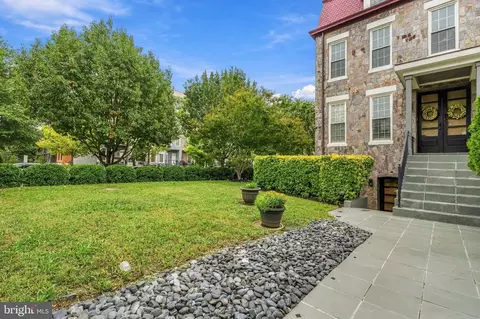 Exterior - 1125 K St NE, Washington, DC 20002 photo 3 of 12