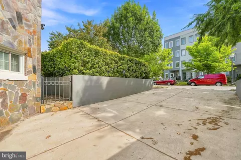 Exterior - 1125 K St NE, Washington, DC 20002 photo 10 of 14