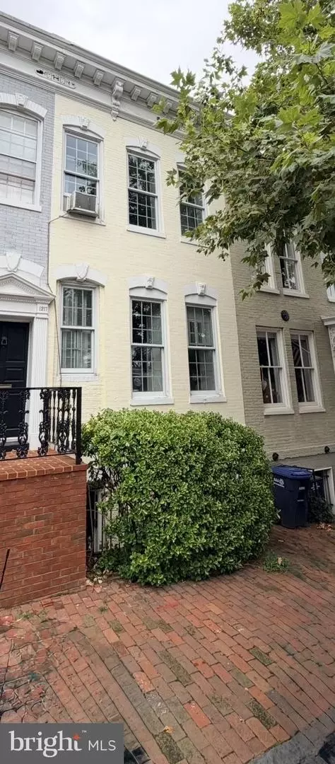 1215 NW 29th NW #2, Washington, DC 20007