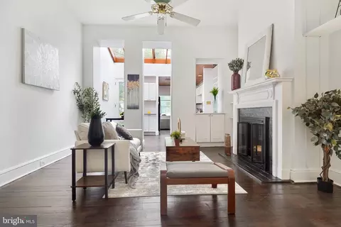Entry Way - 1215 29th NW, Washington, DC 20007 photo 6 of 11