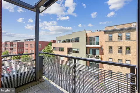 Exterior - 2351 Champlain St NW #PH4, Washington, DC 20009 photo 1 of 2