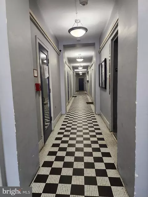1457 NW Park Rd NW #106, Washington, DC 20010