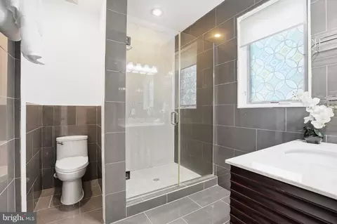 Bath - 915 3rd St NE, Washington, DC 20002 photo 4 of 12