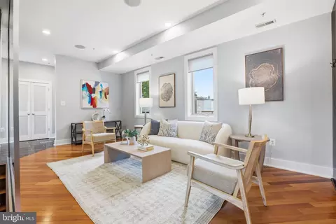 Living - 915 3rd St NE, Washington, DC 20002 photo 1 of 4