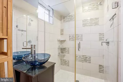 Bath - 915 3rd St NE, Washington, DC 20002 photo 11 of 12